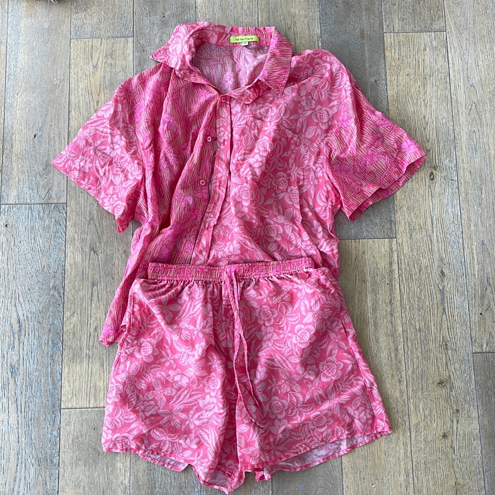 Lovers + Friends Pink Floral Button Down Shirt